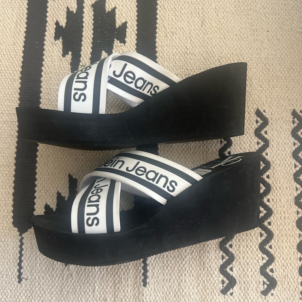CK CALVIN KLEIN WEDGE Sandals Black White SZ 9 NEW